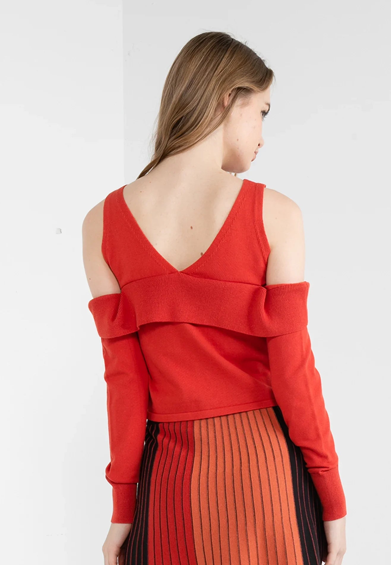 ELLE Apparel Cold-Shoulder Sleeves Knitted Top