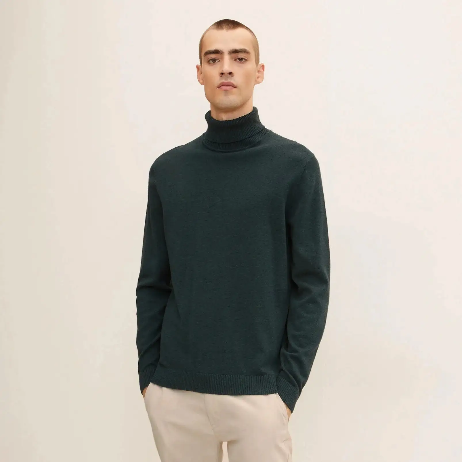 Fine Knitted Turtleneck (Pine)