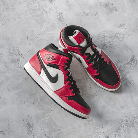 Jordan 1 Mid Chicago Black Toe