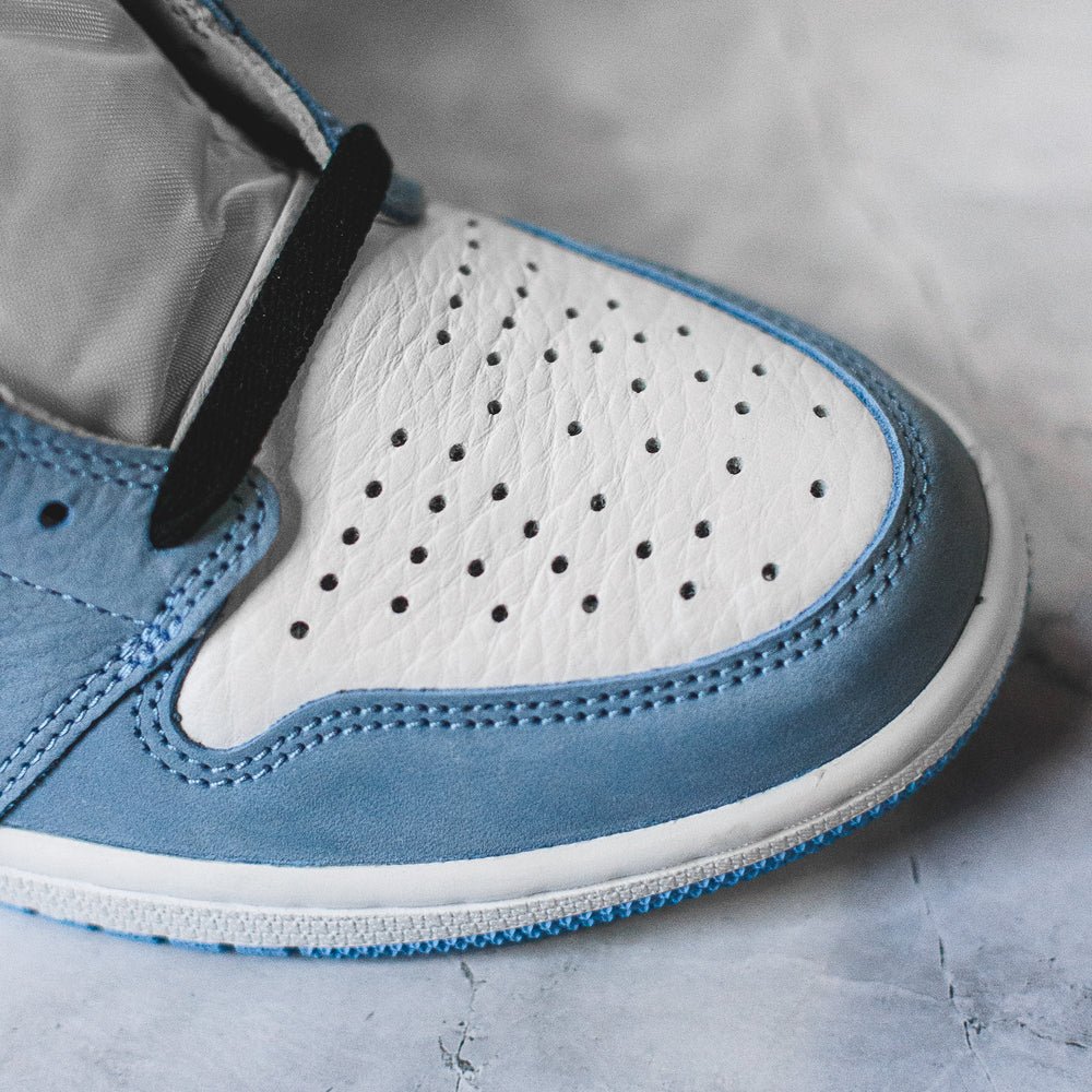 Jordan 1 Retro High White University Blue Black