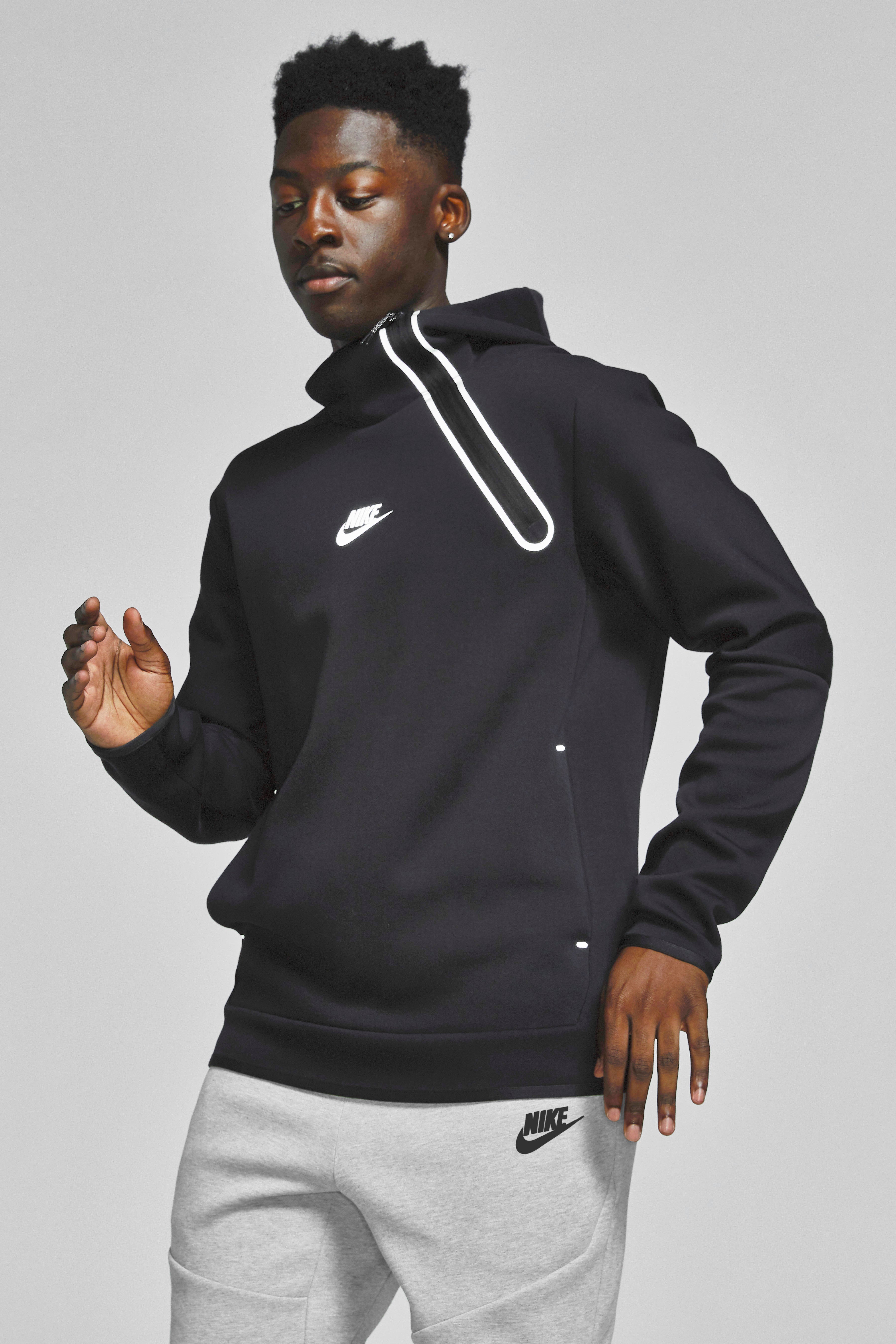 NIKE SPORTSWEAR TECH FLEECE