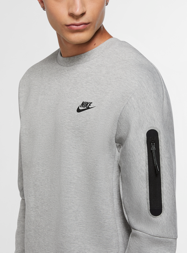 NIKE SPORTSWEAR TECH FLEECE