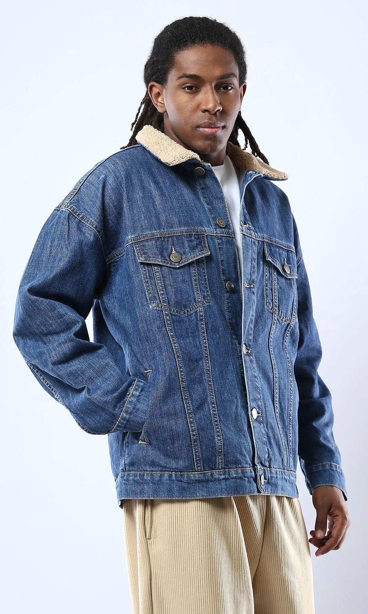 O174625 Buttons Down Solid Standard Blue Denim Jacket