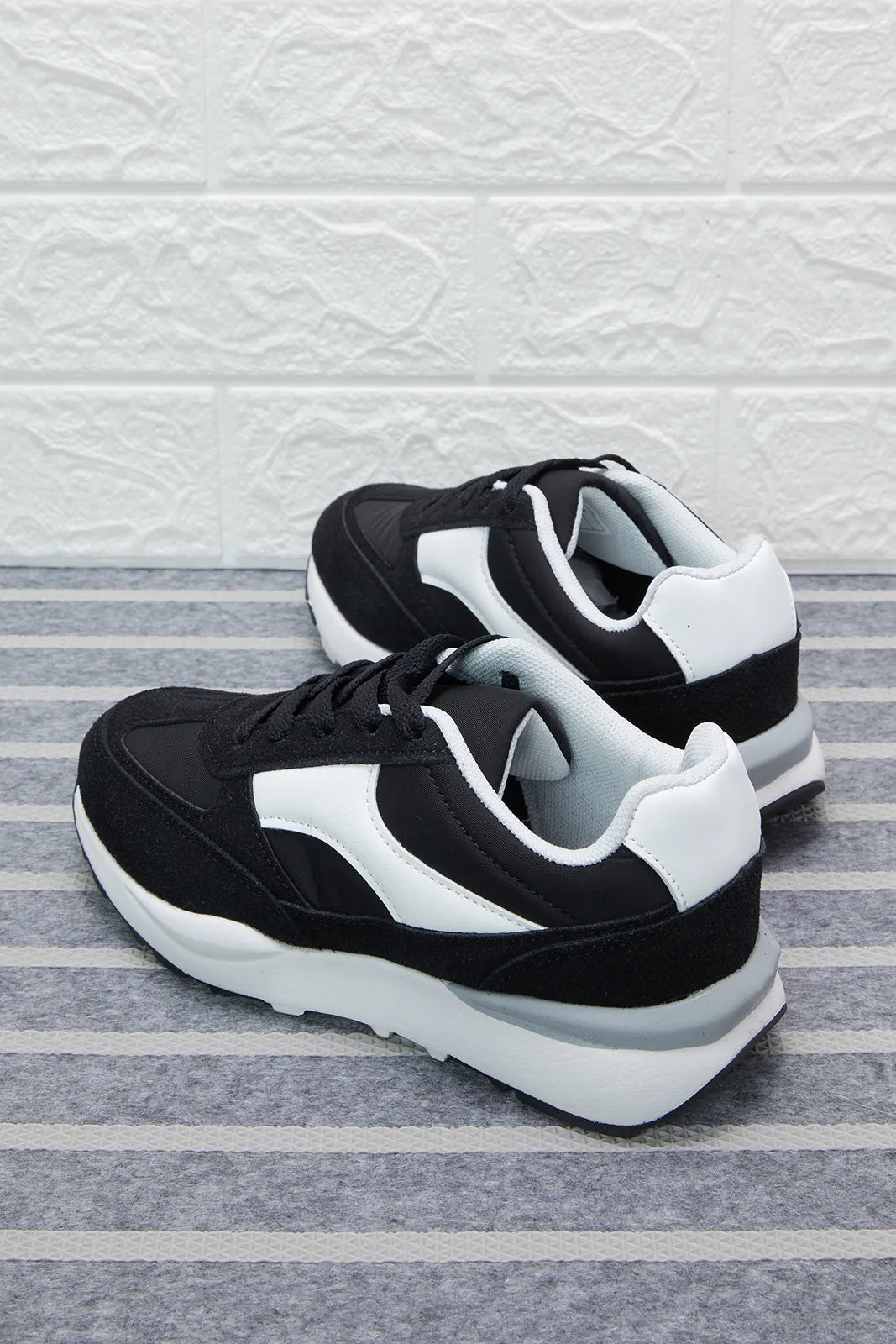 Senior Boys Black Material Block Sneakers