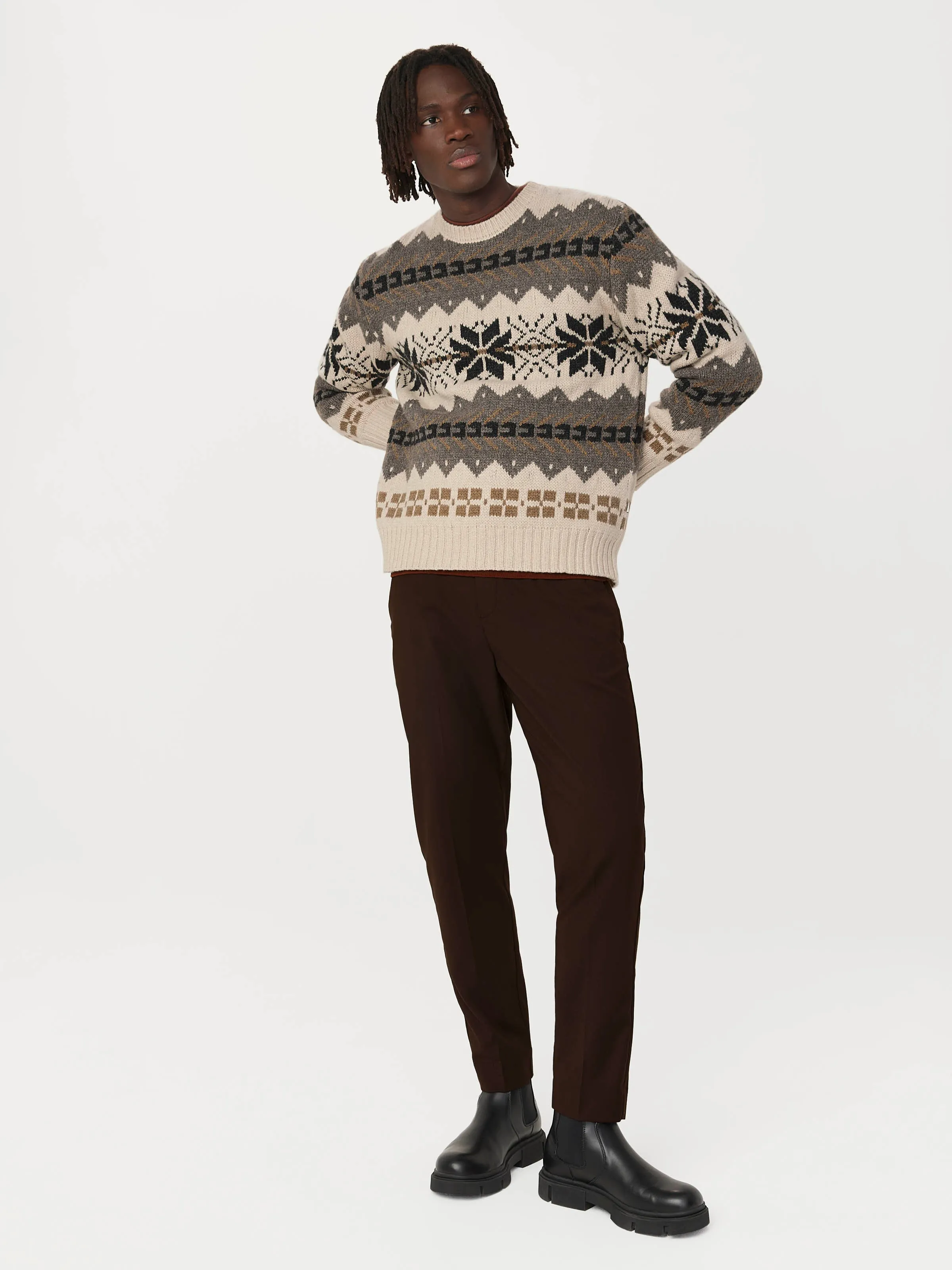 The Lambswool Jacquard Sweater  in Light Beige