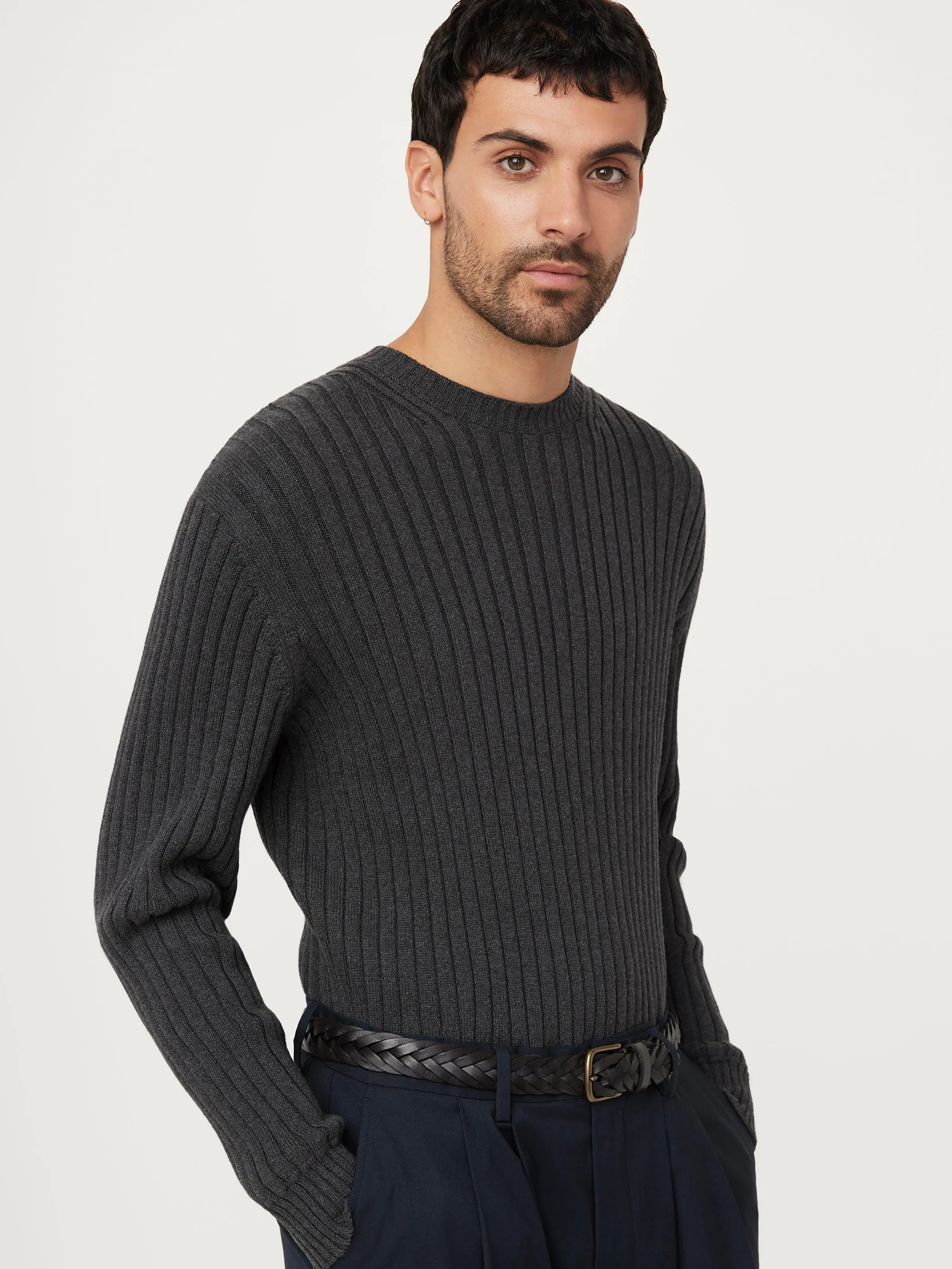 The Relaxed Ribbed Sweater  in Grey Black