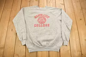 Vintage 1970s Grove City College Collegiate Raglan Crewneck / Made In USA / NCAA Sweatshirt / Sportswear / Americana