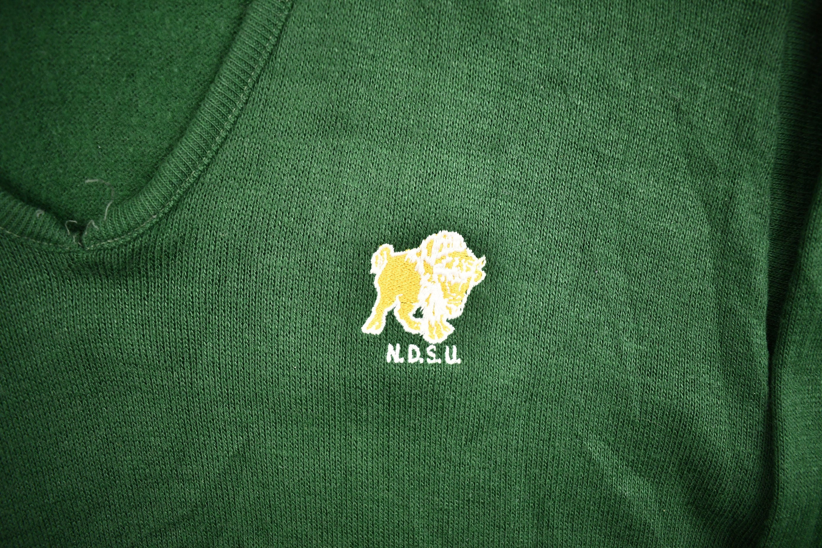 Vintage 1970s North Dakota State University Collegiate Sweater / Embroidered / Vintage Champion / Sportswear / True Vintage / Ma